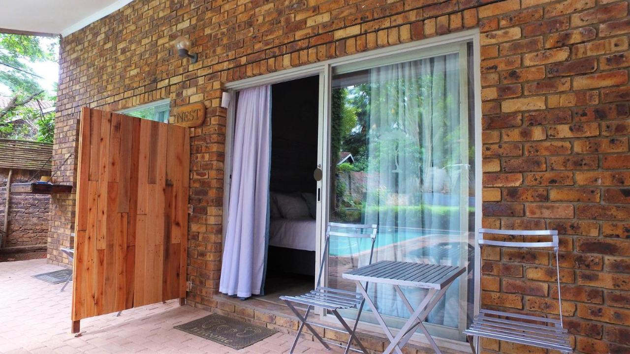 Kruger'S Guest House White River Kültér fotó