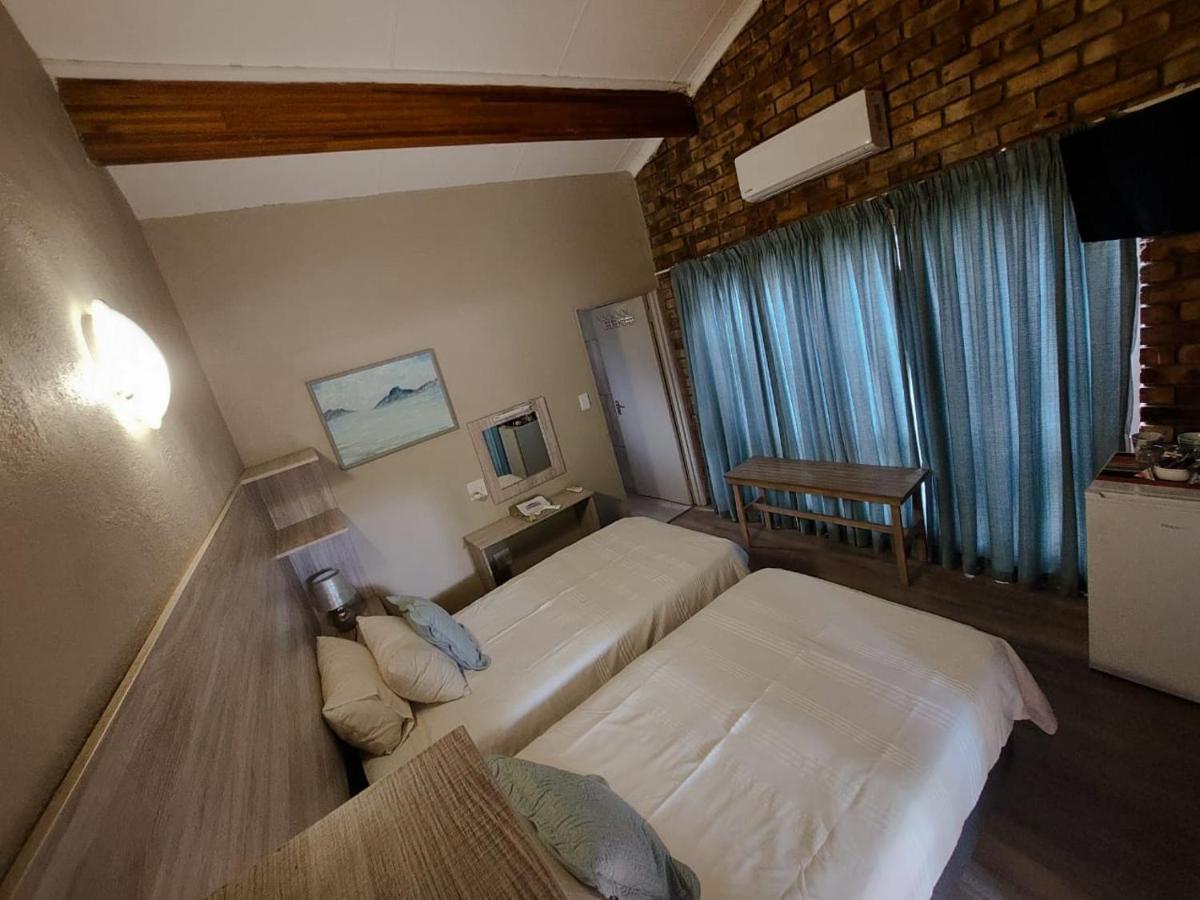 Kruger'S Guest House White River Kültér fotó