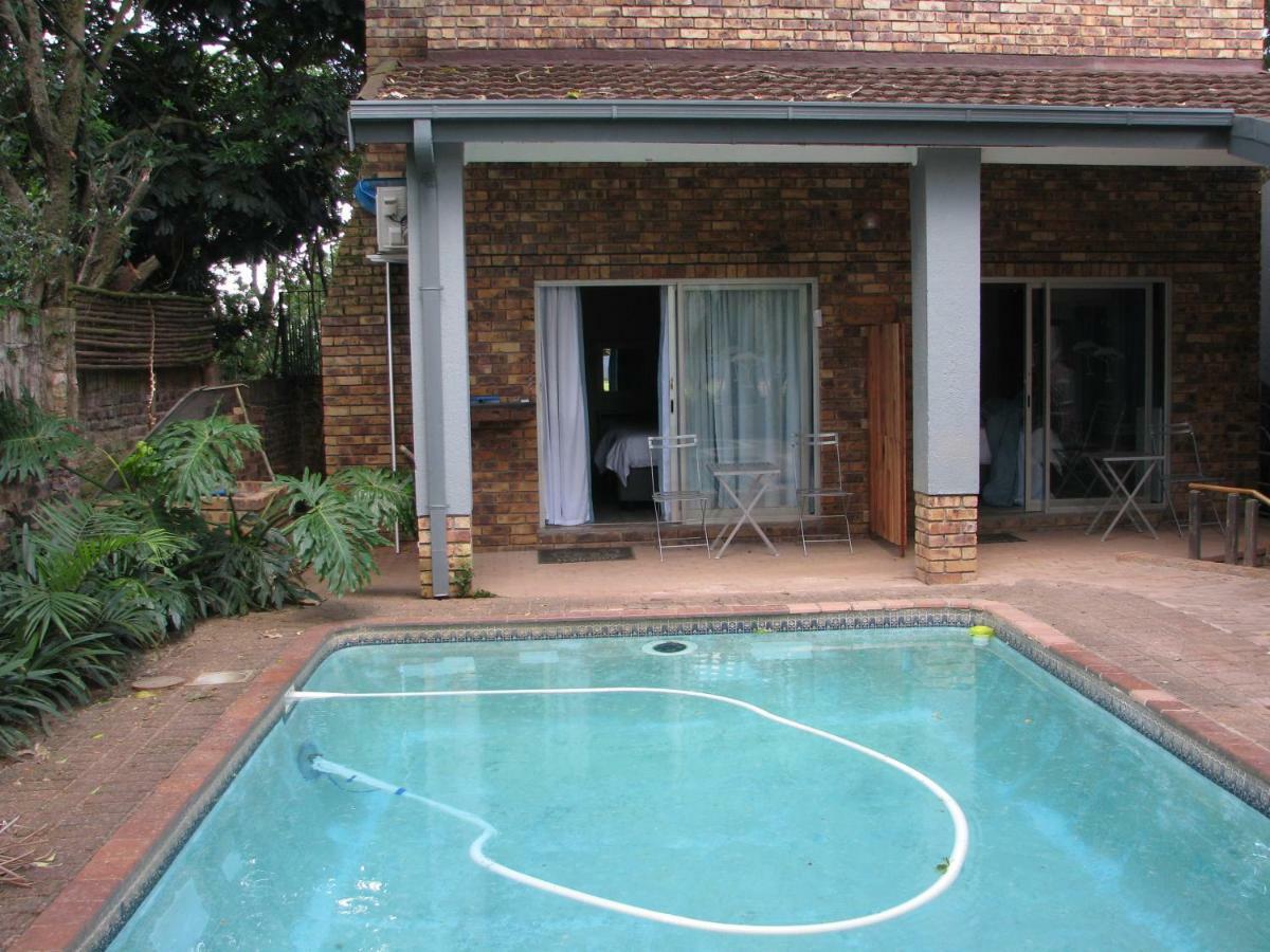Kruger'S Guest House White River Kültér fotó